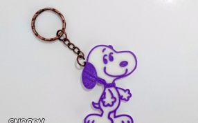 史努比钥匙链实物图