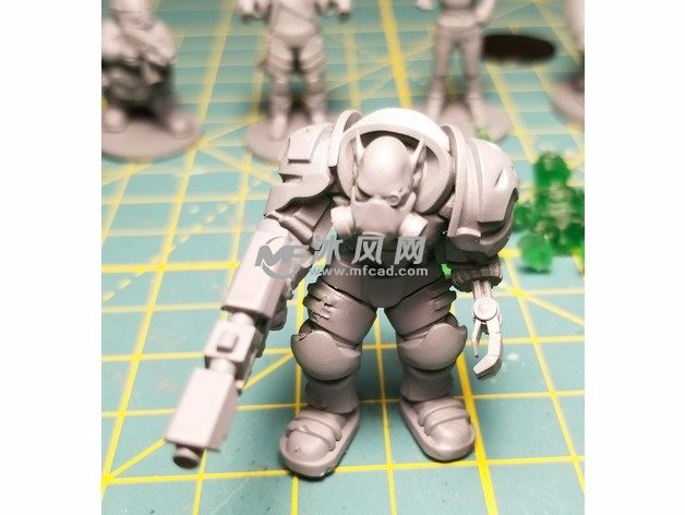 外太空战士模型实物图