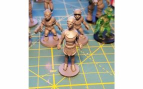 外星人模型实物图