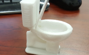 马桶模型实物图