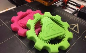 玩具齿轮模型实物图