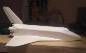 雪豹USSR航天飞机侧视图