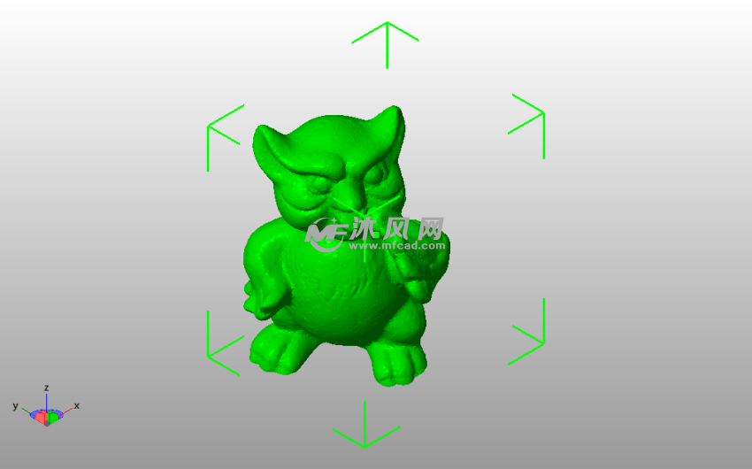 可爱的猫头鹰斜视图