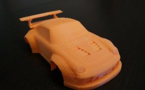 保时捷GT2车身斜视图