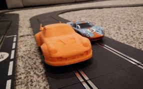 保时捷GT2车身主视图