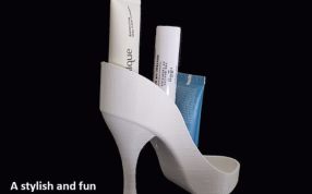 高跟鞋化妆品盒侧视图