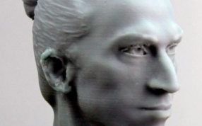 伊布拉希莫维奇犀利的眼神