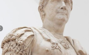 罗马皇帝图拉真模型