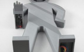 外星人造型台灯接线