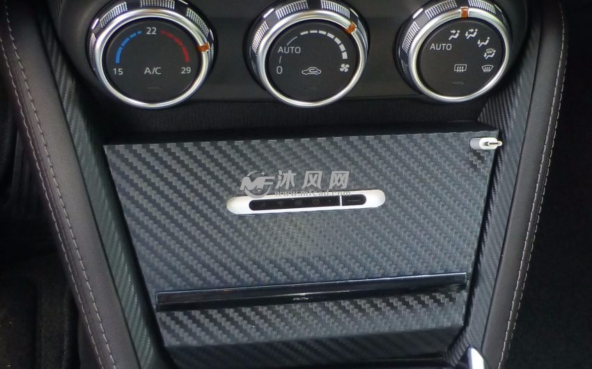 安装完后的效果