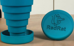 折叠杯的正视图