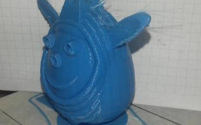 鼠小弟的侧视图