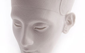 纳芙蒂蒂雕像特写图