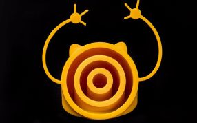 可变形玩偶正面图