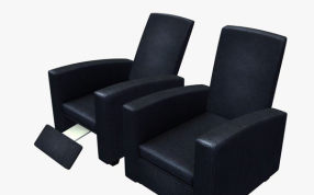 皮革躺椅上躺下