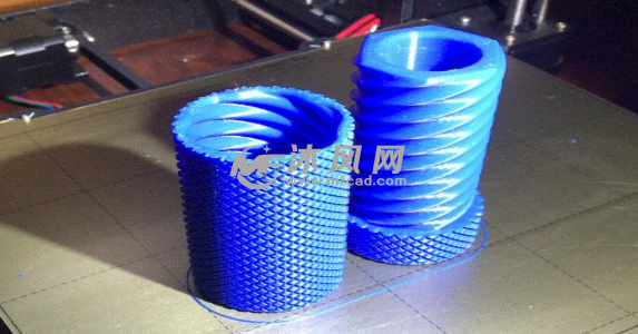 滚花扭转容器 生产图