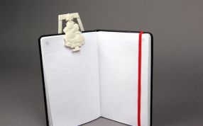 圣诞树书签打印实物使用图