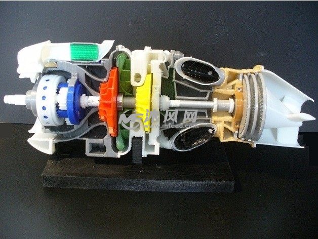 涡轮螺旋桨发动机引擎整体图