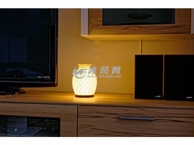  旋转灯罩效果图