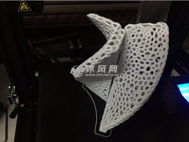 镂空汽轮机灯罩侧视图