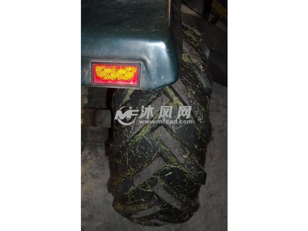 拖拉机轮胎垫片应用侧视图