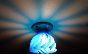 旋转灯罩实物图投影