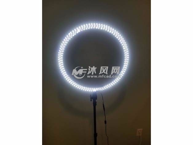 圆形灯模型实物图开灯