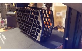 蜂窝纸巾架实物图