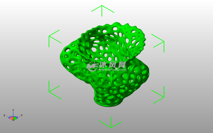 怪异镂空花瓶斜视图