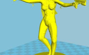 手持双枪的美女