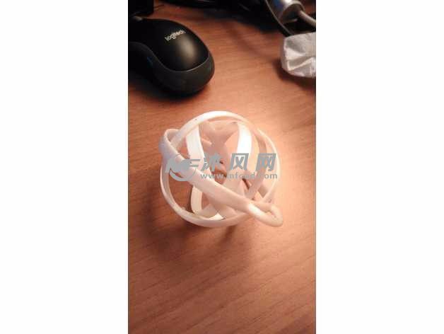 圣诞节装饰小球打开