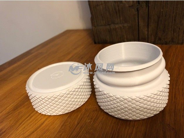 螺丝小容器实物图打开