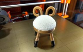  小绵羊椅子主视图