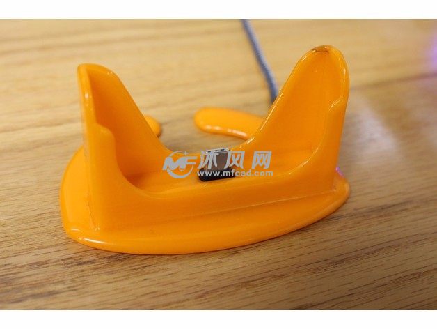 手机充电支架内部