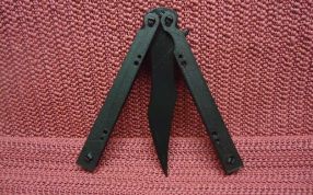 野外刀模型关闭中