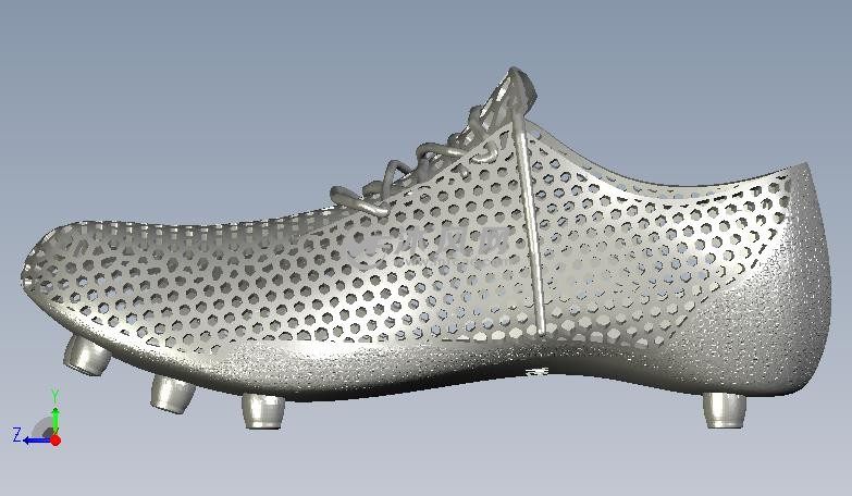 蜂窝足球靴侧视图