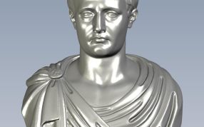 拿破仑雕塑正视图