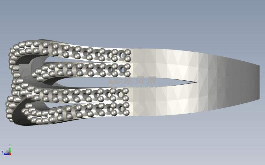 交错微镶戒侧视图