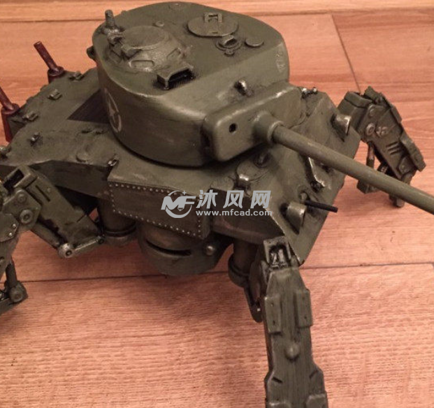 谢尔曼机器人右视图