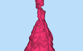 芭比娃娃侧视图