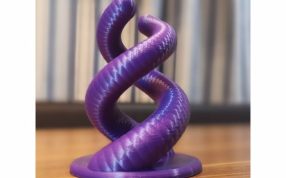 双螺旋笔架正视图