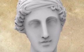 阿芙罗狄蒂正视图