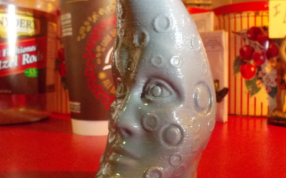 忧郁的月亮先生效果图