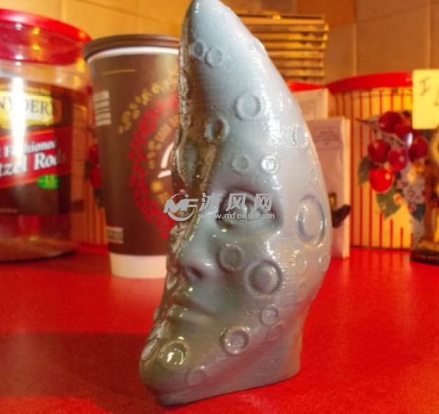 忧郁的月亮先生效果图