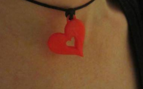 打印的心形吊坠模型